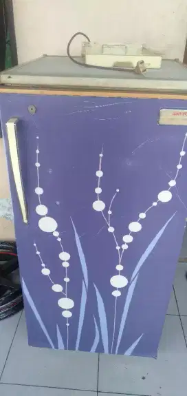Kulkas merk Sanyo