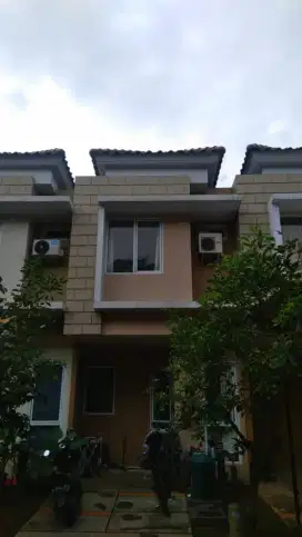 DISEWAKAN RUMAH MiNiMALIS DAN NYAMAN