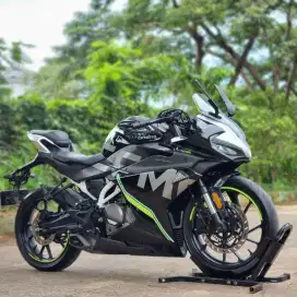 CFMOTO 250 SR HITAM 2023 KM 12K PAJAK PANJANG