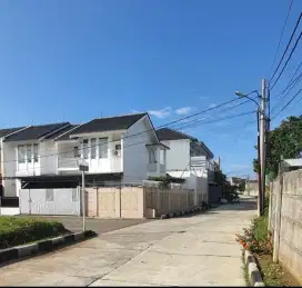Rumah Mewah 2 lantai furnished