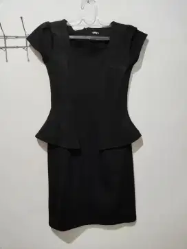 [Preloved]Dress Wanita Rok Sepan Pendek Warna Hitam