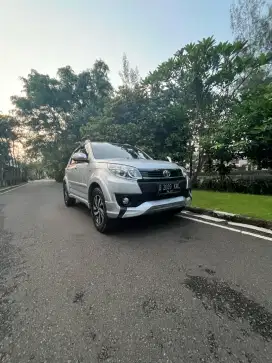 Toyota Rush matic TRD Sportivo th 2016