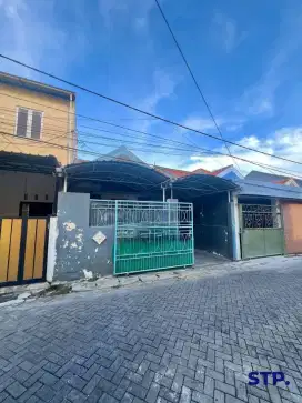 Rumah 1 lantai siap huni di Lebak Indah Regency Surabaya Timur