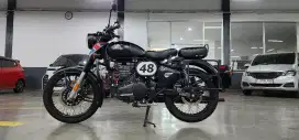 ROYAL ENFIELD CLASSIC 500