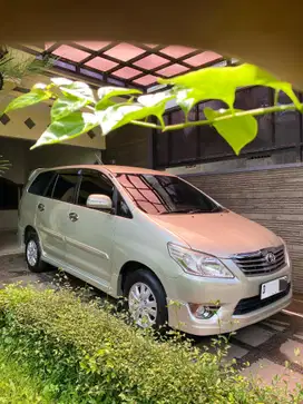 Toyota Kijang Innova 2011 Bensin MT