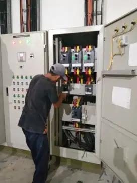 Mencari pekerjaan apa saja bisa yang berhubungan dengan proyek rumahan