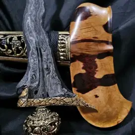 Keris Sabuk Intan Luk 11 Kinatah Sepuh Emas Pamor Banyi Mili