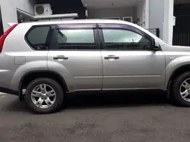 Nissan X-Trail 2010 Bensin