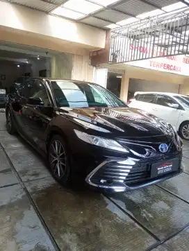 Toyota Camry V Hybrid th 2021
