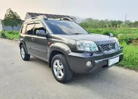 Mewah Berwibawa X-Trail 2005 Bensin