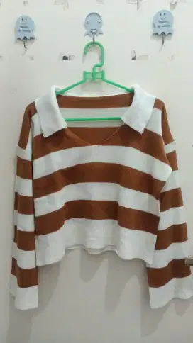Sweater Rajut Lembut