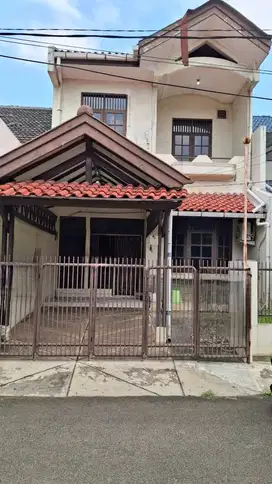 Rumah 2 lantai, Lokasi Strategis di Bintaro Pesanggrahan Jakarta Selat