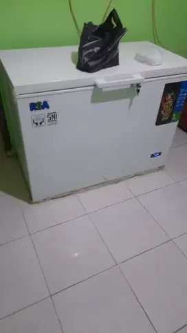 jual freezer RSA 310liter pemakaian 3bulan