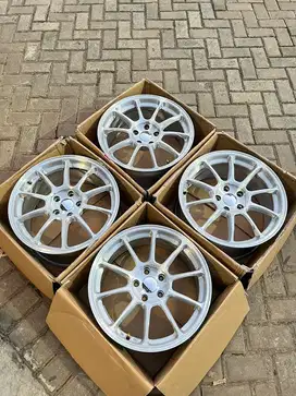 Volkrays ZE40 nano brush r18x8,5 et42 cocok untuk HRV WRV INOVA CIVIC