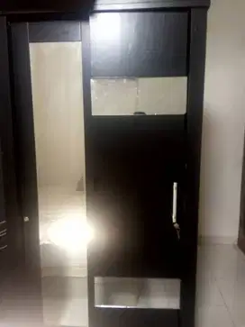 Lemari Baju pintu geser kaca HPL rak gantungan Pakaian Cibinong