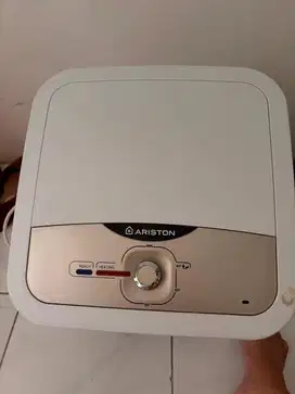 Water heater ariston 30l