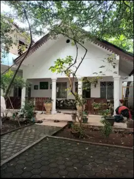 RUMAH MEGAH DAN LUAS DI BILLYMOON PONDOK KELAPA
