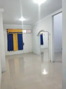 DI KONTRAKAN RUMAH  MURAH!!! (Free AC)