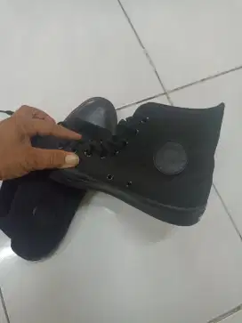 Sepatu Ventela 43/44