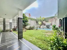RUMAH MEWAH ADA SWIM POOL DI JL MENDUT MENTENG JAKPUS