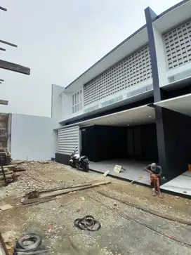 DIJUAL 1,9 M RUMAH MEWAH DI KALIMALANG AKSES STRATEGIS DEKET TOL