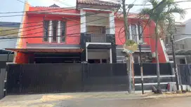 Rumah 2 Lantai di Tebet Barat Jakarta Selatan - ID