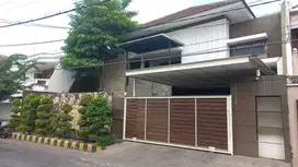 Rumah Dharmahusada Indah Barat Ciamik Terawat sudah SHM