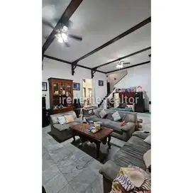 Dijual Rumah 2 Lantai di Shangrila Indah I