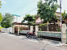 Rumah luas strategis Kerten laweyan solo dekat sunan hotel