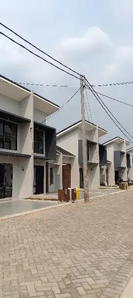 Rumah cantik 1½ lantai free DP di Bekasi timur readyi