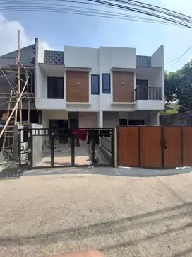 Rumah mewah design modern lokasi bebas banjir dijatimekar kodau