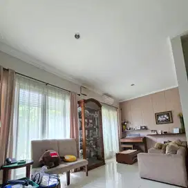 Rumah mewah depan taman dalam cluster emerald Bintaro sektor 9