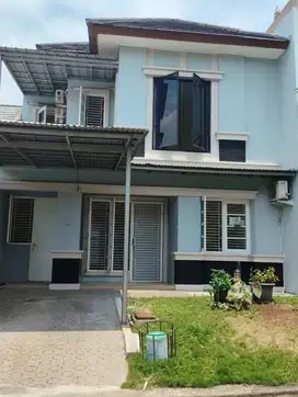 Disewakan Rumah Kota Wisata Saip Huni 2 lantai