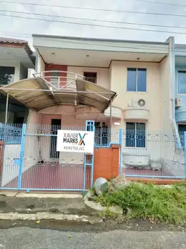 Dijual Cepat Murah Rumah di Taman Modern /SHM