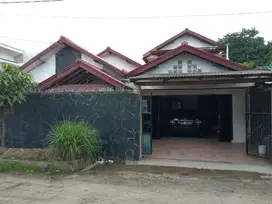 Rumah di Komplek Lagadar yg Luas