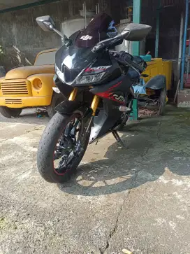 Yamaha R15 2020