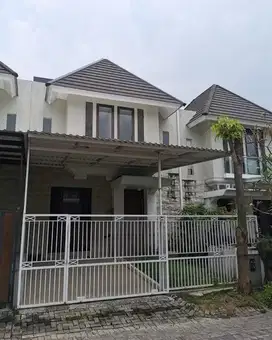 Disewakan Rumah 2lt Minimalis Di Taman Puspa Raya Citraland Surabaya