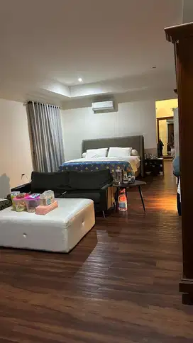 DIJUAL rumah dalam kompleks di daerah Kemang