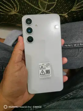Samsung S24 fe+8/256) Fullset original Like New garansi Februari 2026