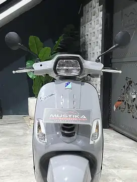 Banting Harga‼️Vespa S125 th 2022 grey - Ayu Mustika