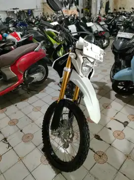 Honda crf 150 cc 2024 putih