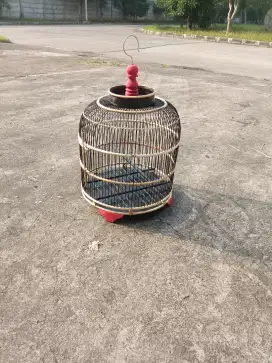 Sangkar burung perkutut model minion