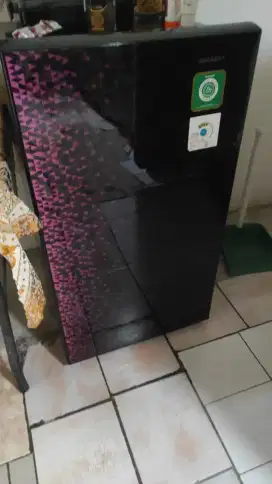 Jual kulkas 1 pintu nominus masih baru