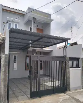 Rumah Baru minimalis 2 lantai siap huni