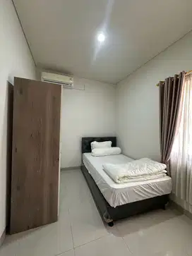 Disewakan Rumah Forest Green Jl Gn. Singgalang 8 New Condition Lippo