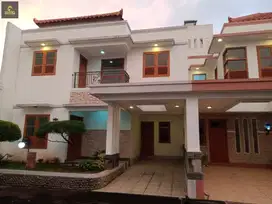 S.Rumah Modern Tropis megah kualitas bata merah sentuhan jati Blora