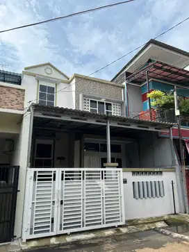 Rumah 2 lantai bangunan baru di Jual di Harapan Indah, Bekasi