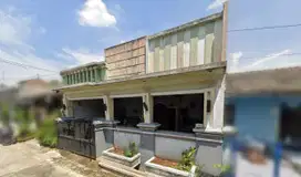 Rumah Luas 5 Kamar Tidur Siap Huni di Bekasi