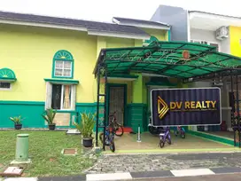 Rumah Kota wisata Cibubur SHM Luas rapih