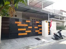 Rumah mewah 2 lantai bonus furnish harga turun